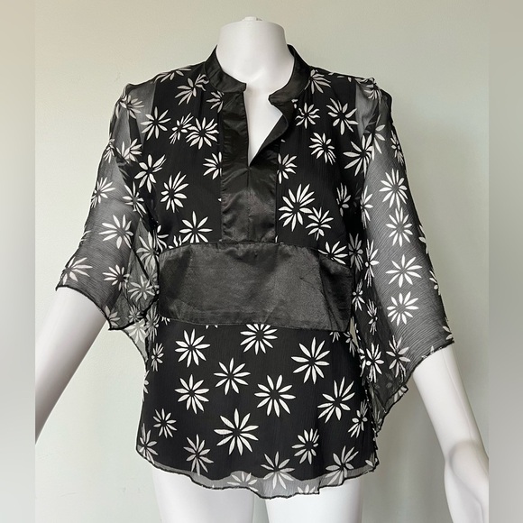 Saint Tropez West Tops - Saint Tropez West - Women’s Black Floral Blouse Sz MD